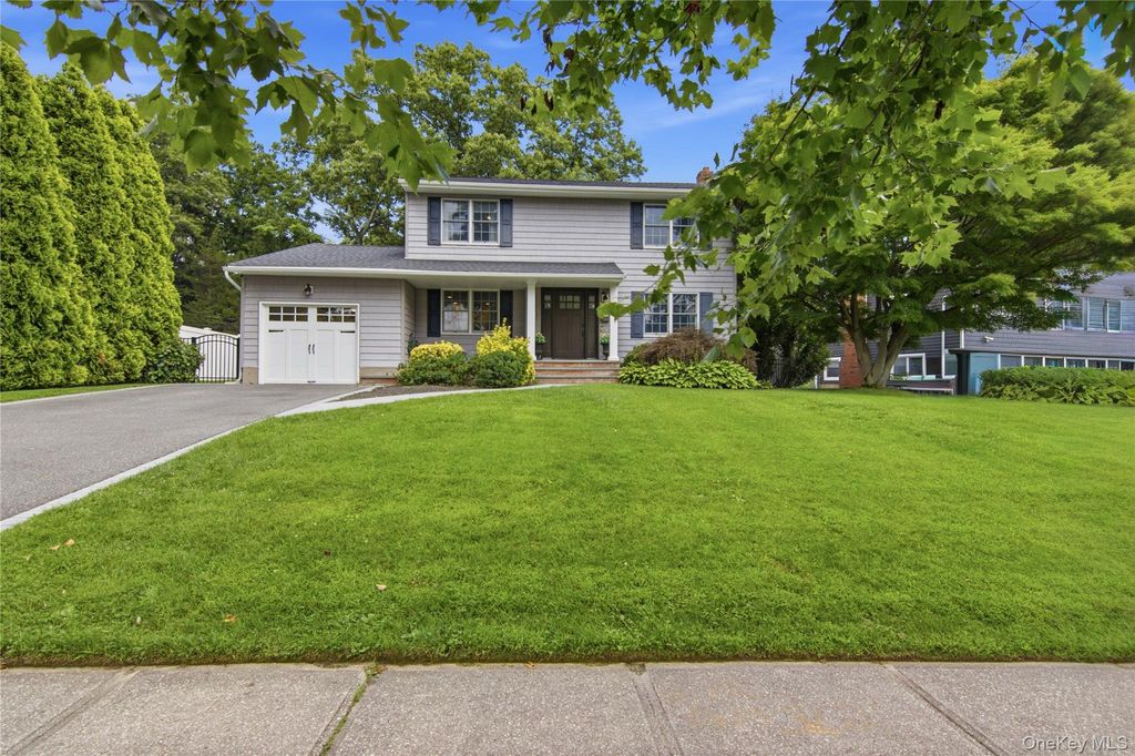 1 Wenmore Court, Commack, NY 11725