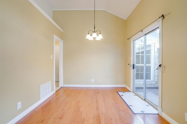 802 Greenridge Drive, Arlington, TX 76017