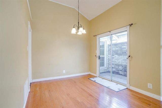 802 Greenridge Drive, Arlington, TX 76017