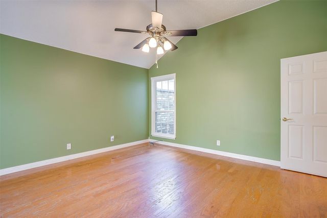 802 Greenridge Drive, Arlington, TX 76017