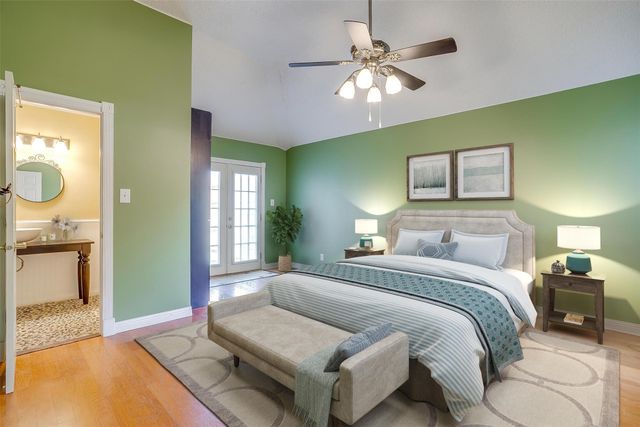 802 Greenridge Drive, Arlington, TX 76017