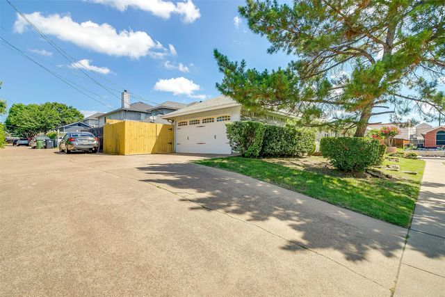 802 Greenridge Drive, Arlington, TX 76017