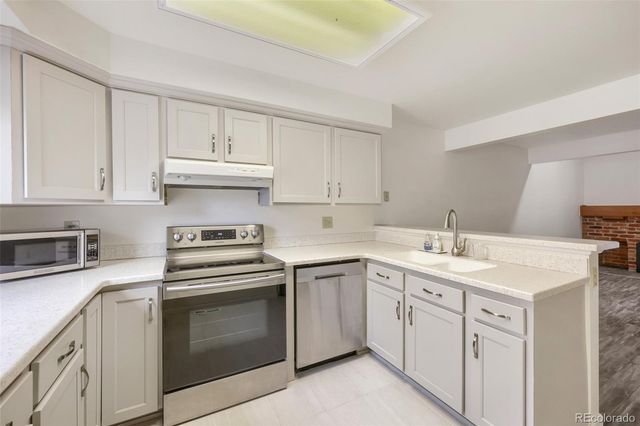2878 W Long Circle A, Littleton, CO 80120