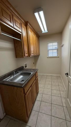 8312 TAOS Drive, Amarillo, TX 79118