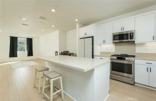 26938 Tanager Lane, Valencia, CA 91381