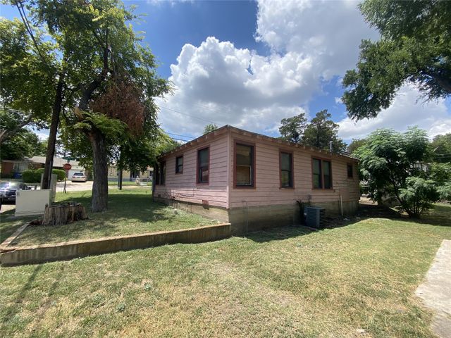 711 Winters Street, Dallas, TX 75216