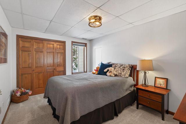 15002 Windemere Lane, Burnsville, MN 55306