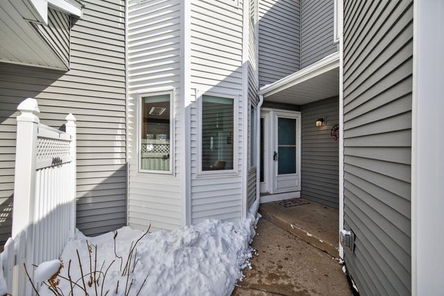 15002 Windemere Lane, Burnsville, MN 55306