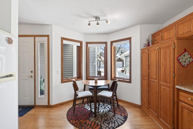 15002 Windemere Lane, Burnsville, MN 55306