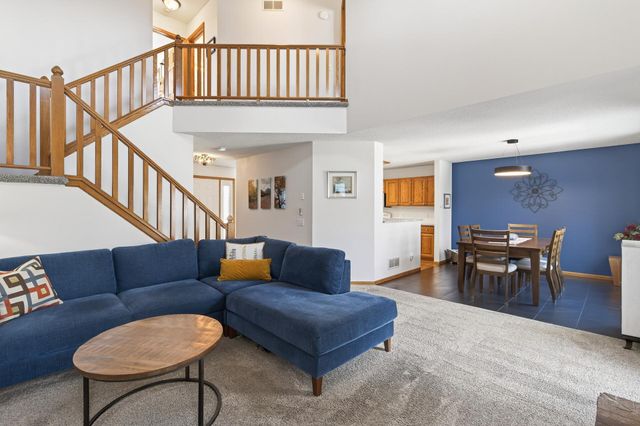 15002 Windemere Lane, Burnsville, MN 55306