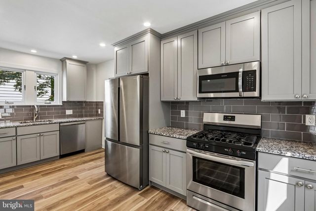 1833 FAIRVIEW AVE, Willow Grove, PA 19090