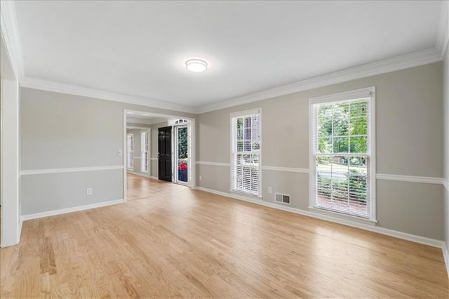 153 Lakeside Drive NW, Kennesaw, GA 30144