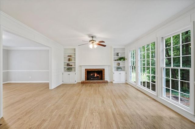 153 Lakeside Drive NW, Kennesaw, GA 30144