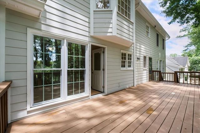 153 Lakeside Drive NW, Kennesaw, GA 30144