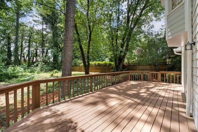 153 Lakeside Drive NW, Kennesaw, GA 30144
