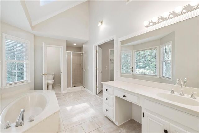 153 Lakeside Drive NW, Kennesaw, GA 30144