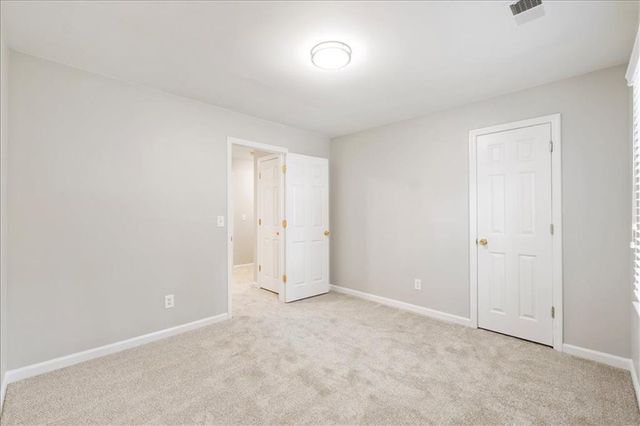 153 Lakeside Drive NW, Kennesaw, GA 30144