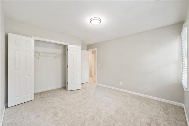153 Lakeside Drive NW, Kennesaw, GA 30144