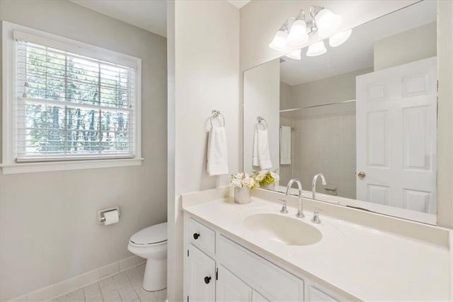 153 Lakeside Drive NW, Kennesaw, GA 30144