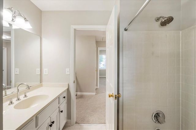 153 Lakeside Drive NW, Kennesaw, GA 30144