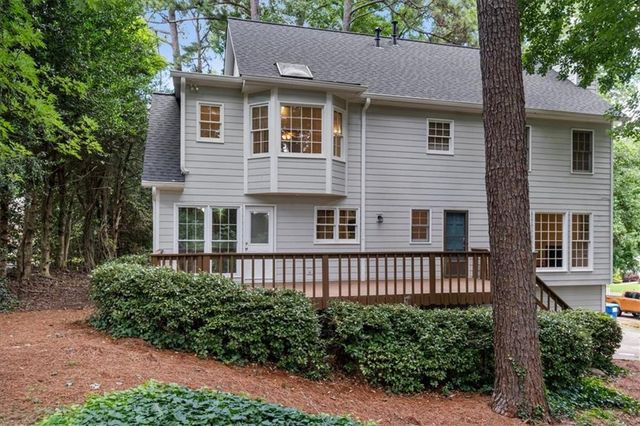 153 Lakeside Drive NW, Kennesaw, GA 30144