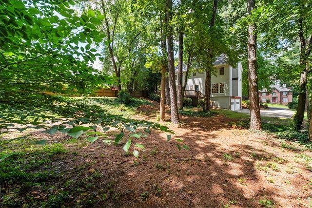 153 Lakeside Drive NW, Kennesaw, GA 30144