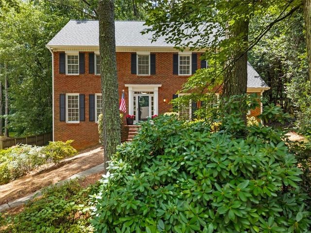 153 Lakeside Drive NW, Kennesaw, GA 30144