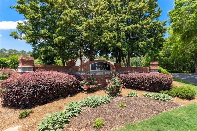 153 Lakeside Drive NW, Kennesaw, GA 30144