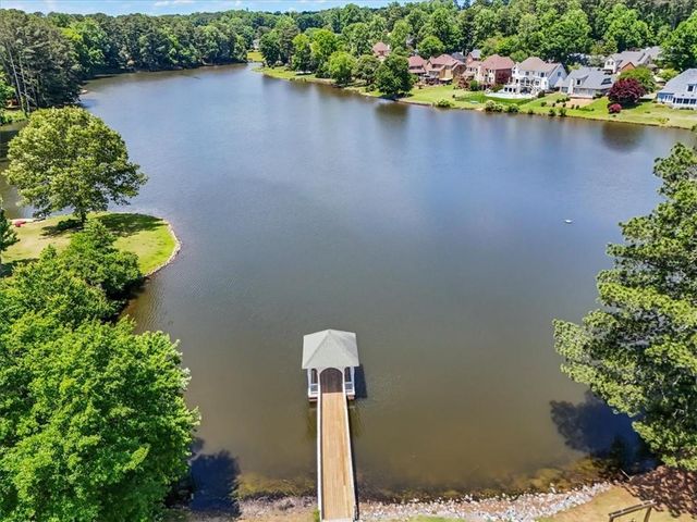 153 Lakeside Drive NW, Kennesaw, GA 30144