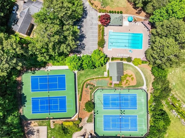 153 Lakeside Drive NW, Kennesaw, GA 30144