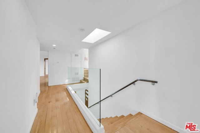 15263 Mulholland Drive, Los Angeles, CA 90077