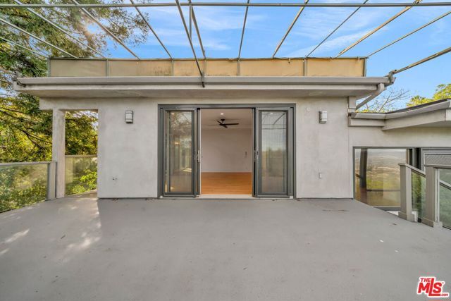 15263 Mulholland Drive, Los Angeles, CA 90077
