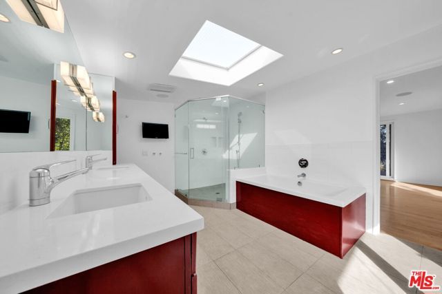 15263 Mulholland Drive, Los Angeles, CA 90077