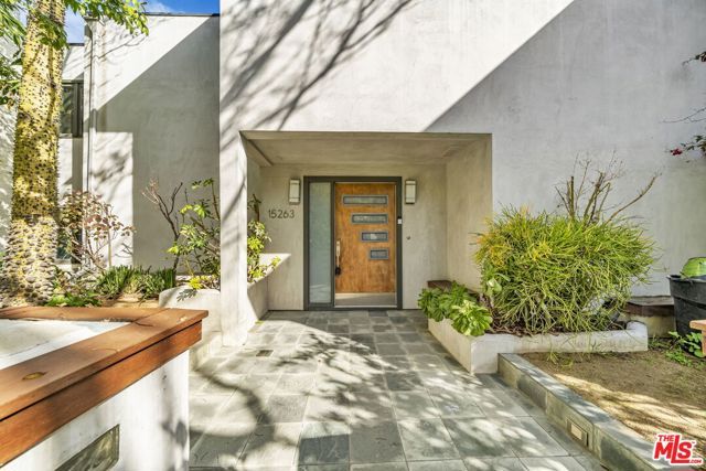 15263 Mulholland Drive, Los Angeles, CA 90077