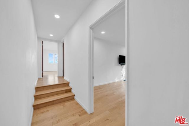 15263 Mulholland Drive, Los Angeles, CA 90077