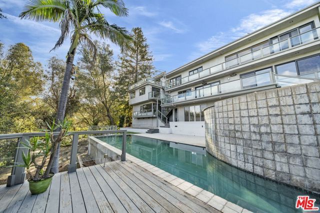 15263 Mulholland Drive, Los Angeles, CA 90077