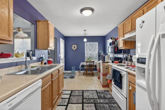 6402 SW High Meadow Boulevard, Bentonville, AR 72713