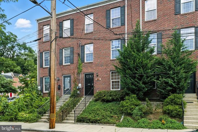 3823 LAURISTON ST, Philadelphia, PA 19128