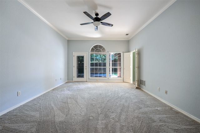 1004 Tennison Drive, Euless, TX 76039