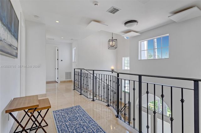 350 Redwood Ln, Key Biscayne, FL 33149