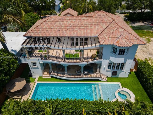350 Redwood Ln, Key Biscayne, FL 33149