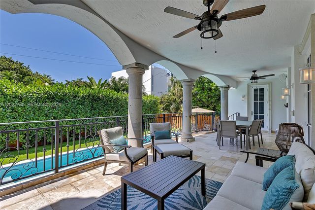 350 Redwood Ln, Key Biscayne, FL 33149