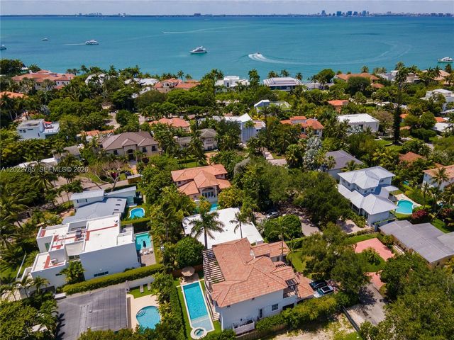 350 Redwood Ln, Key Biscayne, FL 33149