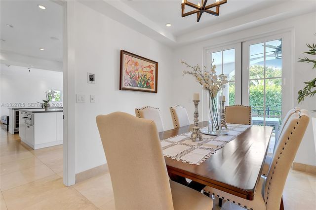 350 Redwood Ln, Key Biscayne, FL 33149