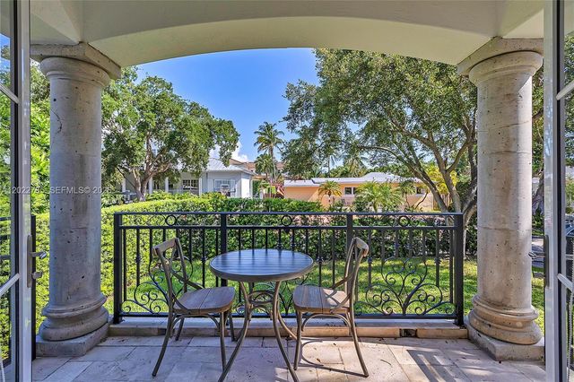 350 Redwood Ln, Key Biscayne, FL 33149