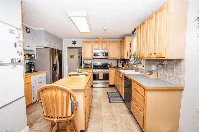 646 Longview Road, Statesville, NC 28625