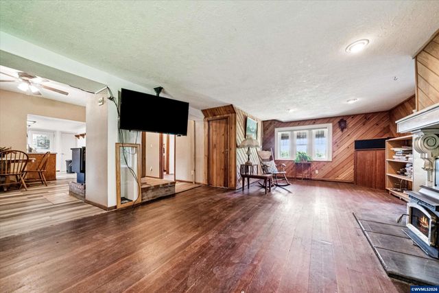 14604 Woodburn Monitor Rd NE, Woodburn, OR 97071