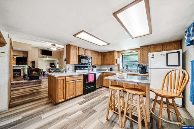 14604 Woodburn Monitor Rd NE, Woodburn, OR 97071