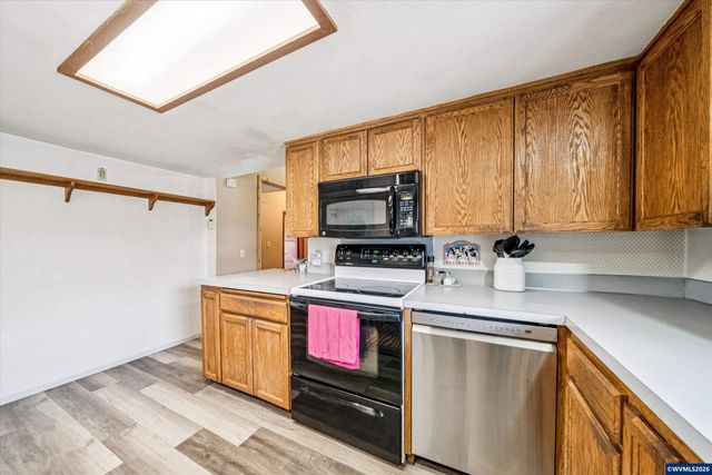 14604 Woodburn Monitor Rd NE, Woodburn, OR 97071