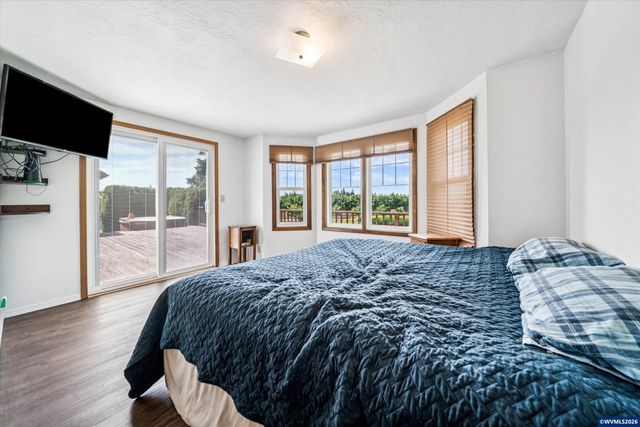 14604 Woodburn Monitor Rd NE, Woodburn, OR 97071